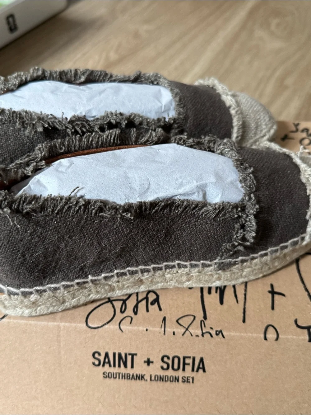 NEW Saint + Sofia Frayed Canvas Espadrille Slip-Ons in Brown and Natural Size 36